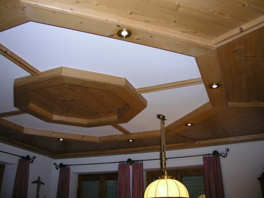  Holzdecke in Altholz