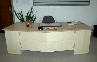   Schreibtisch